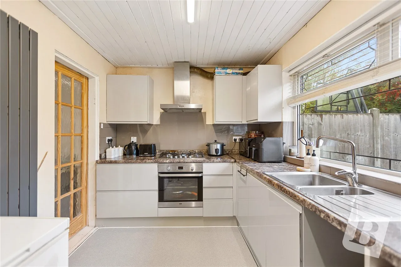 Westfield Road, Dagenham, RM9, photo 8
