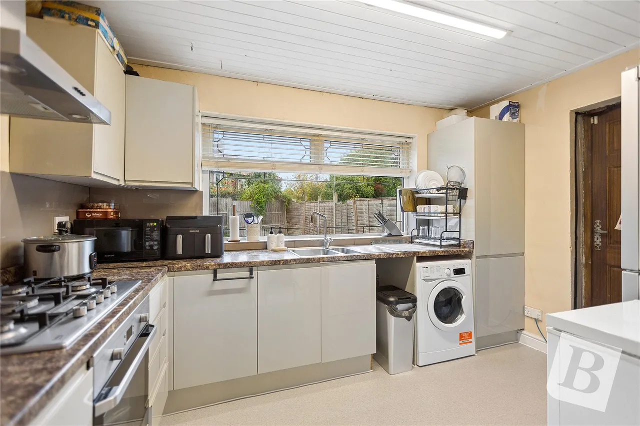Westfield Road, Dagenham, RM9, photo 11