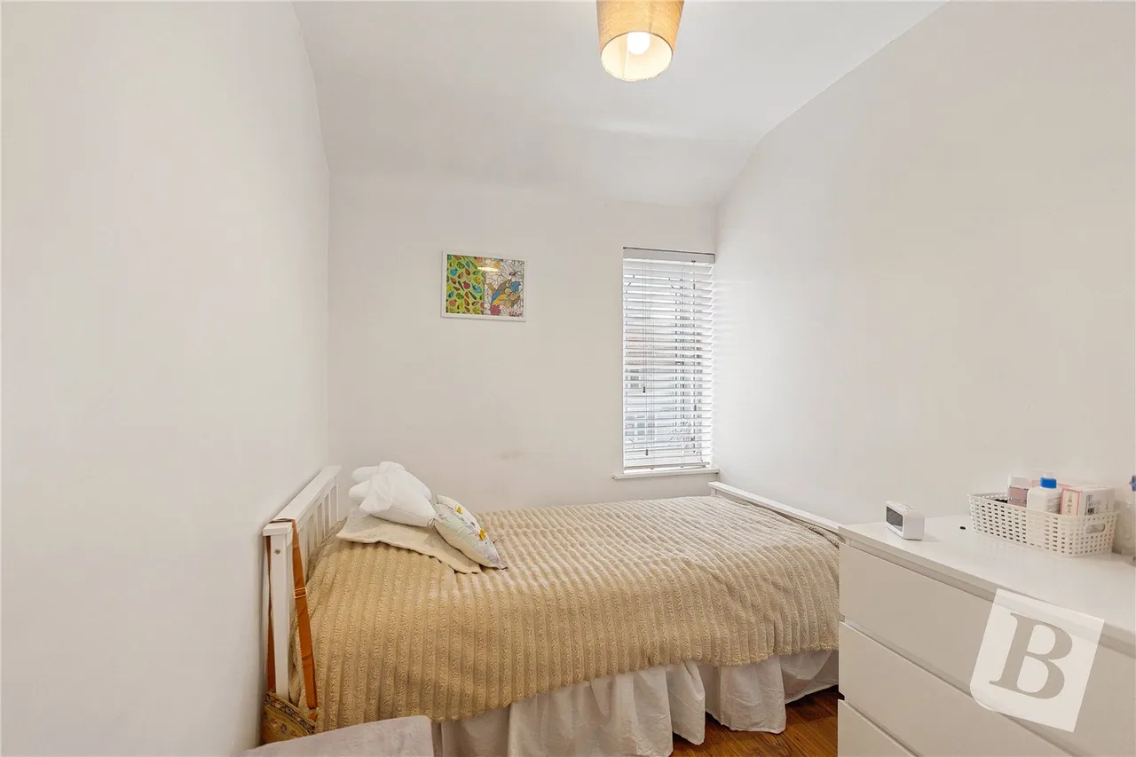 Westfield Road, Dagenham, RM9, photo 5