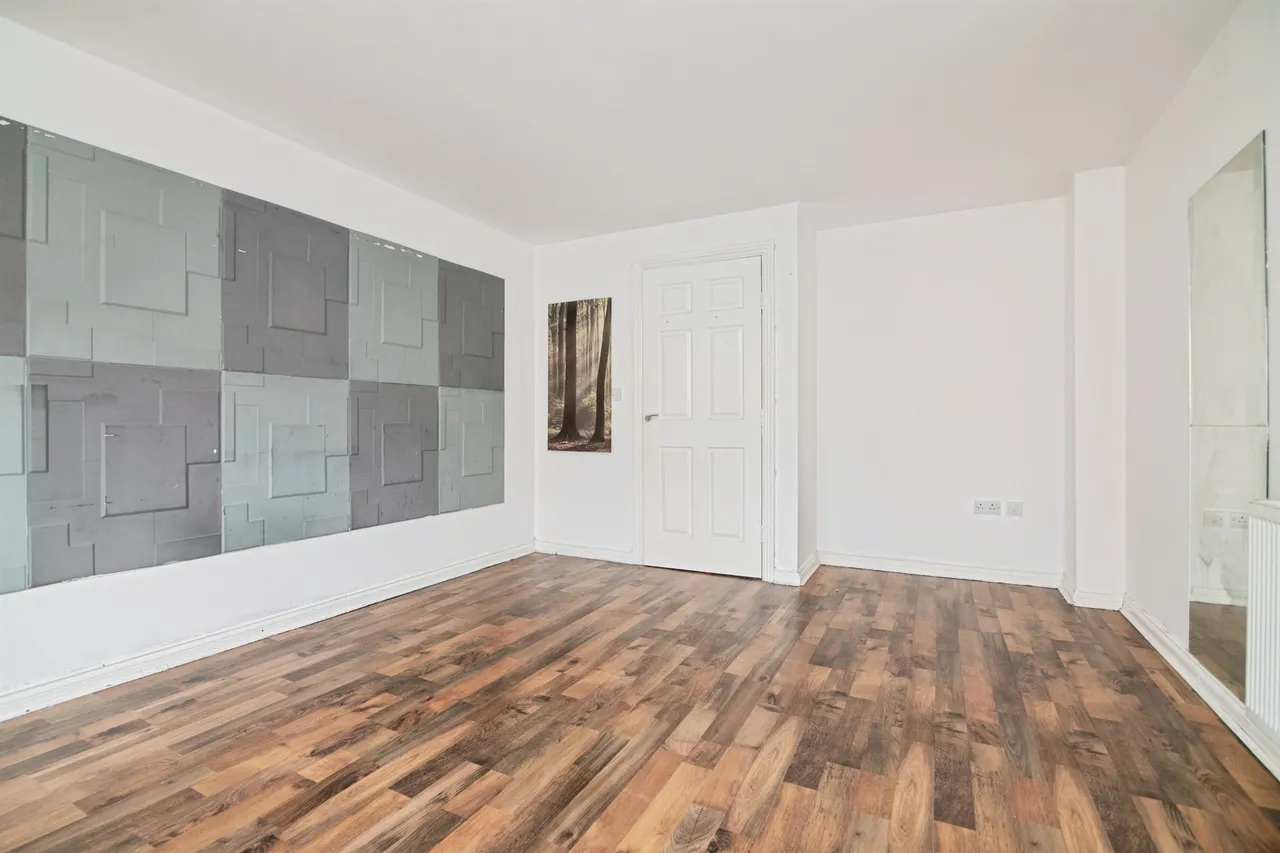Farm End Close, West Bromwich, B71, photo 4