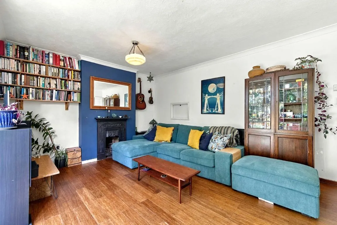 Ewen Crescent, SW2, photo 5