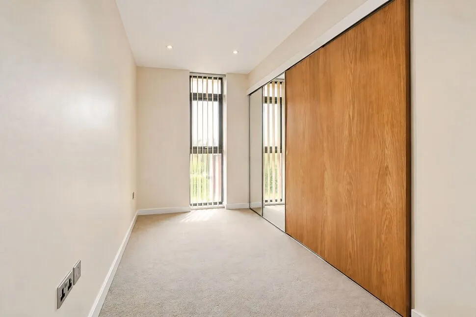 Whippendell Road, Watford, WD18, photo 5