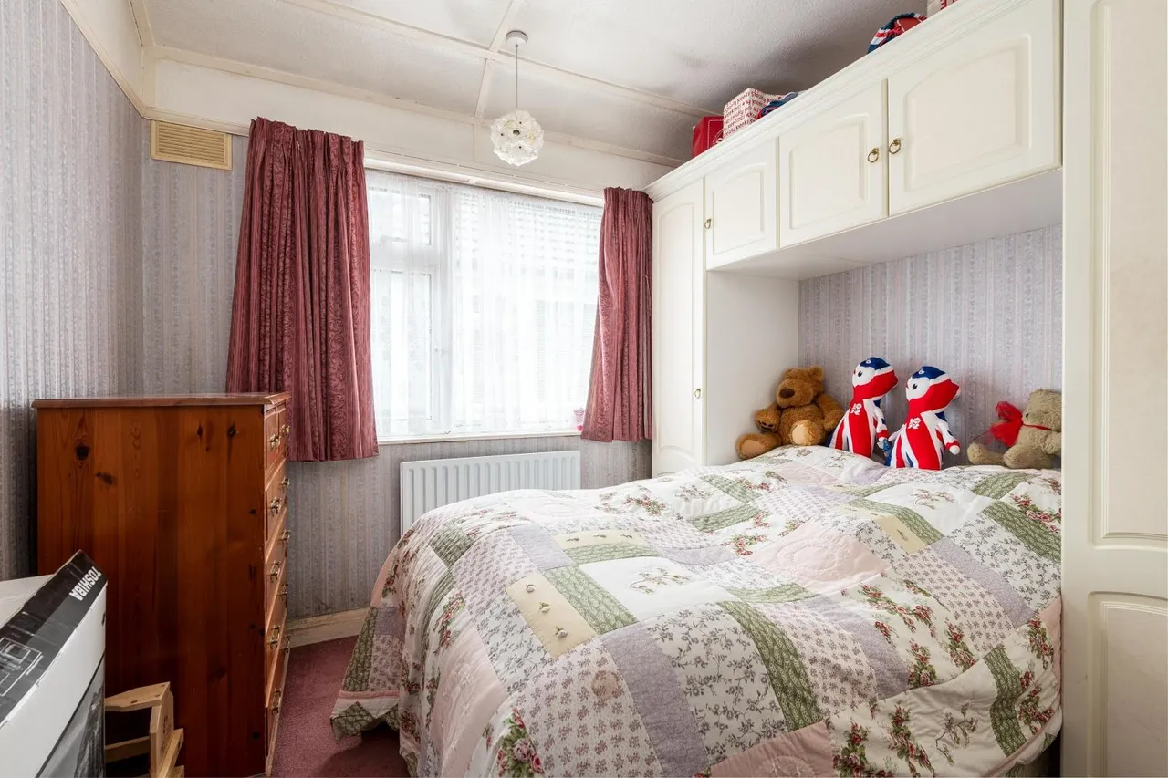 Barry Avenue, Bexleyheath, Kent DA7 5LJ, photo 8