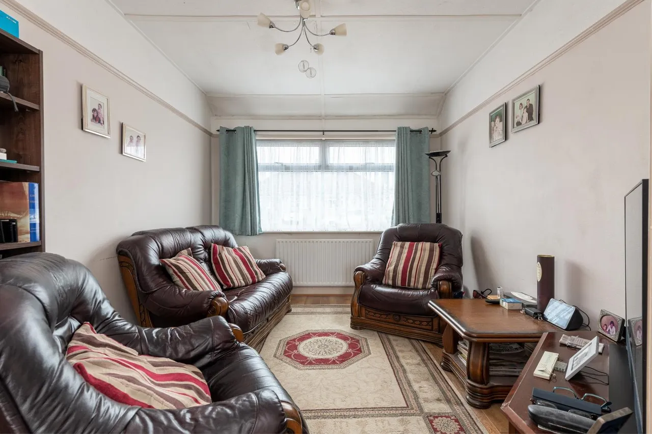 Barry Avenue, Bexleyheath, Kent DA7 5LJ, photo 2