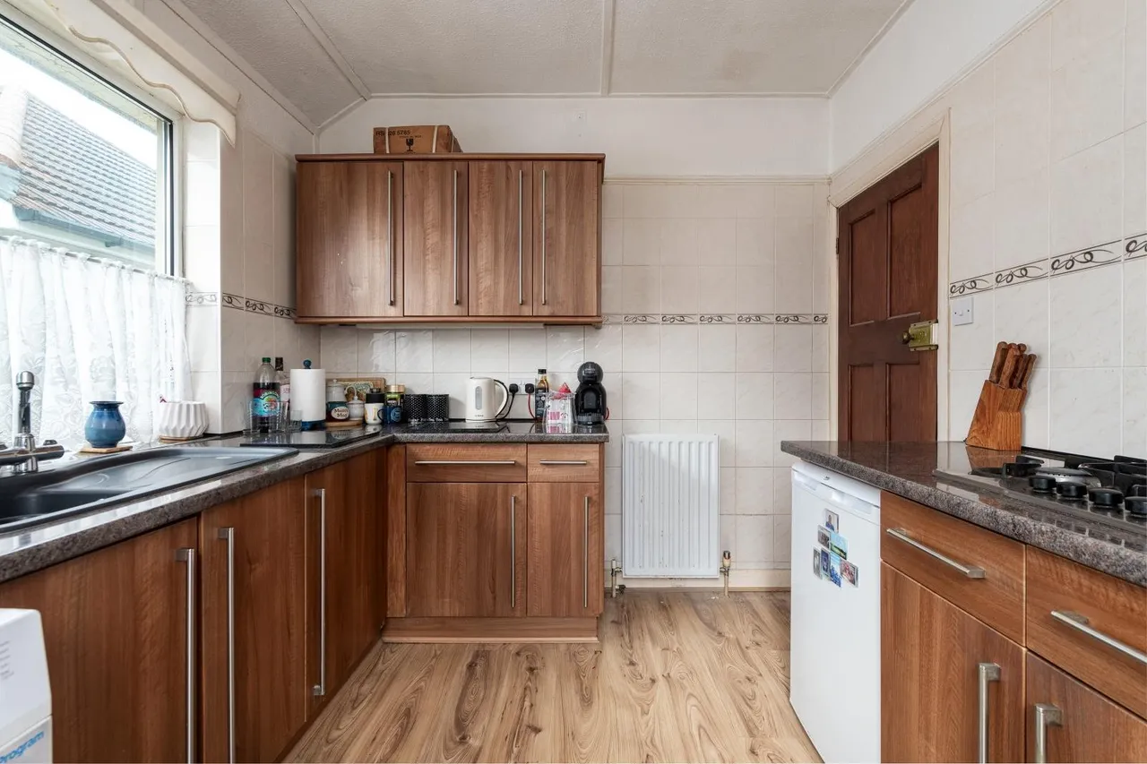 Barry Avenue, Bexleyheath, Kent DA7 5LJ, photo 5