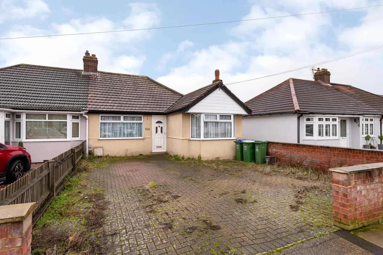 2 bed house for sale — Barry Avenue, Bexleyheath, Kent DA7 5LJ