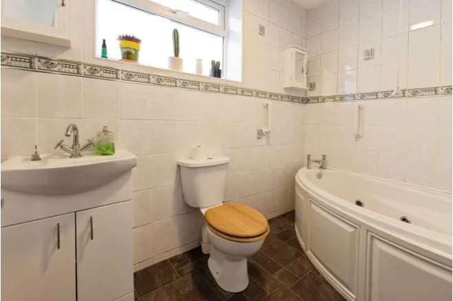 Lilac Grove, Redcar, TS10, photo 14