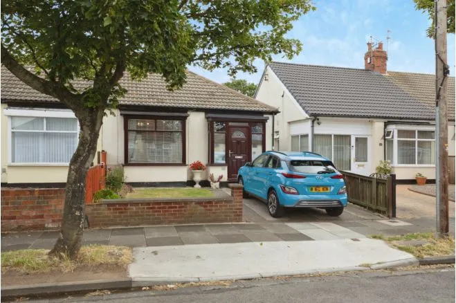 2 bed house for sale, Lilac Grove, Redcar, TS10