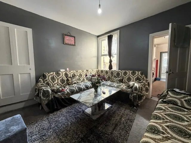 Hampton Road, Luton, Beds, photo 8