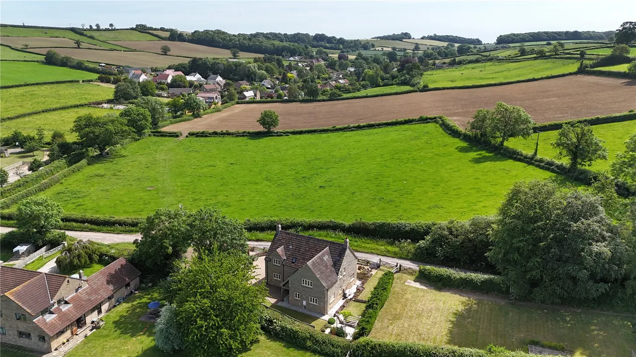 North Lane, Hardington Mandeville, Yeovil, Somerset, BA22 9PF, photo 37