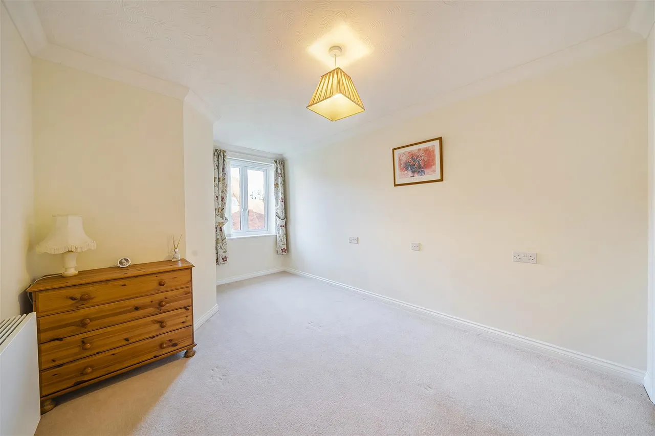 St. Peters Road, Portishead, BS20, photo 6