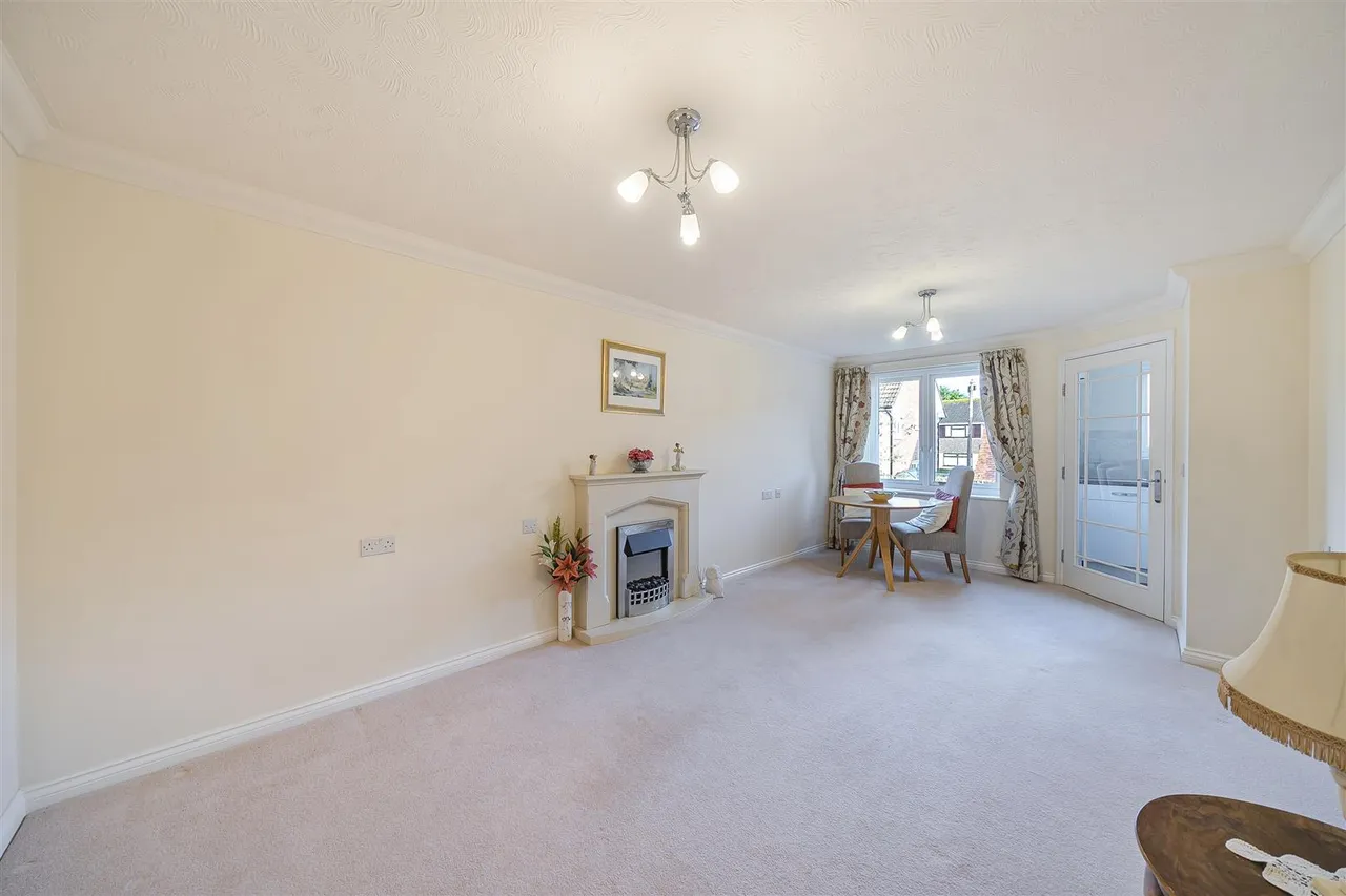 St. Peters Road, Portishead, BS20, photo 5