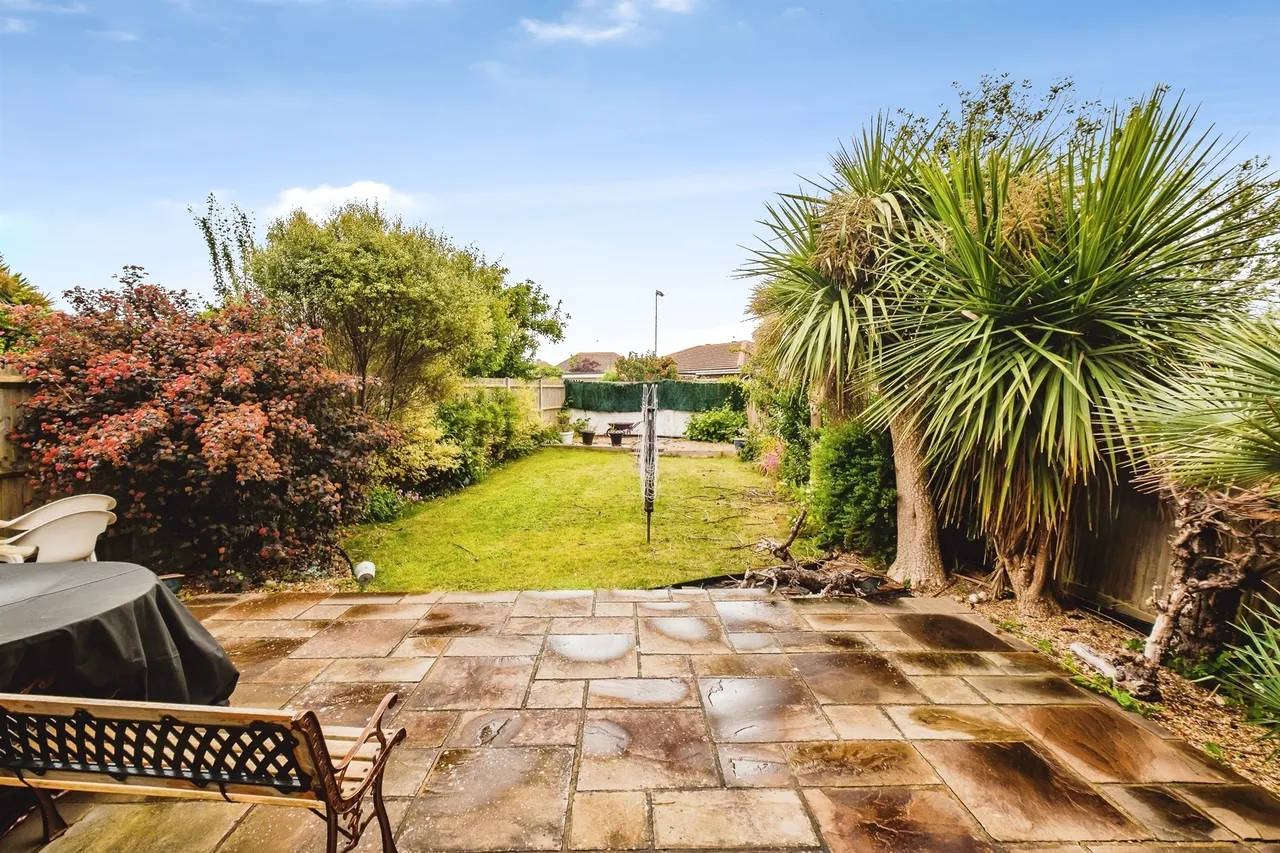 Seamill Park Crescent, Worthing, BN11, photo 19