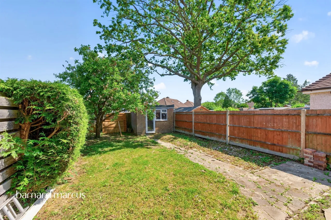 Cunliffe Road, Epsom, photo 2