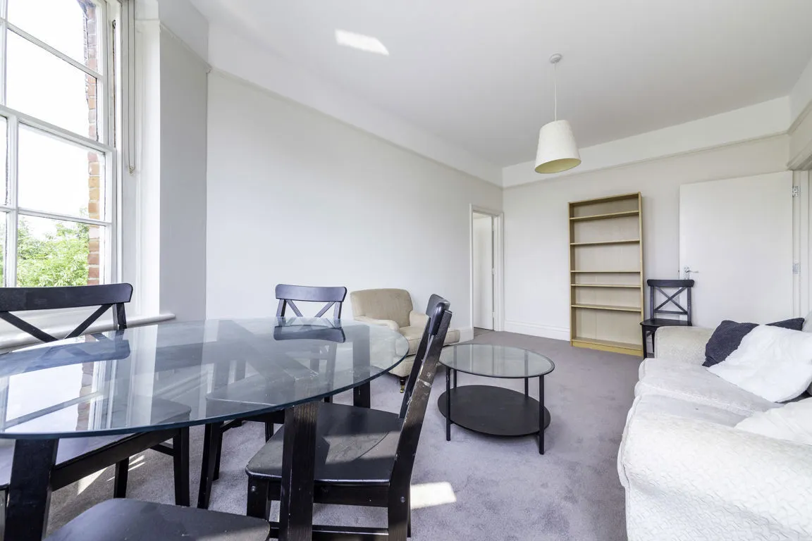 3 bed flat to rent — Shoot Up Hill, Cricklewood