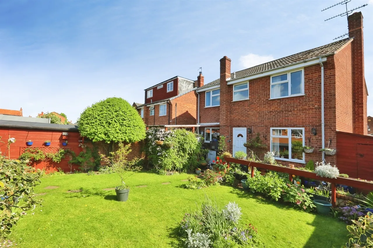 4 bed house for sale — Ashworth Crescent, North Leverton, Retford