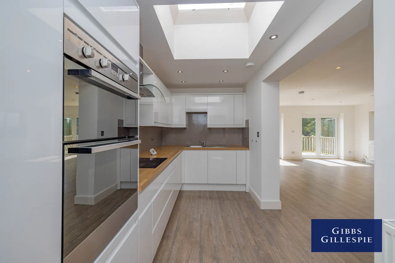 Potter Street, Northwood Fees Apply, HA6, photo 8