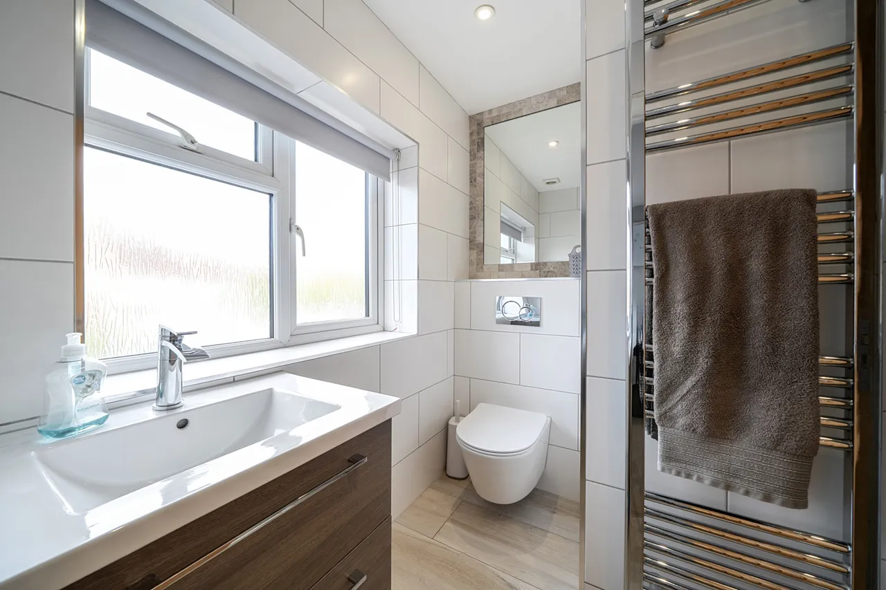 Savoy Close, Harefield, UB9, photo 15