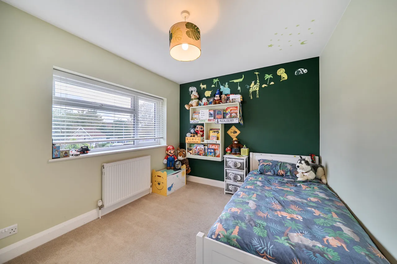 Savoy Close, Harefield, UB9, photo 14