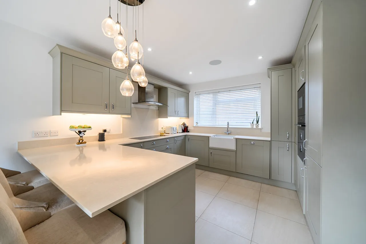 Savoy Close, Harefield, UB9, photo 2
