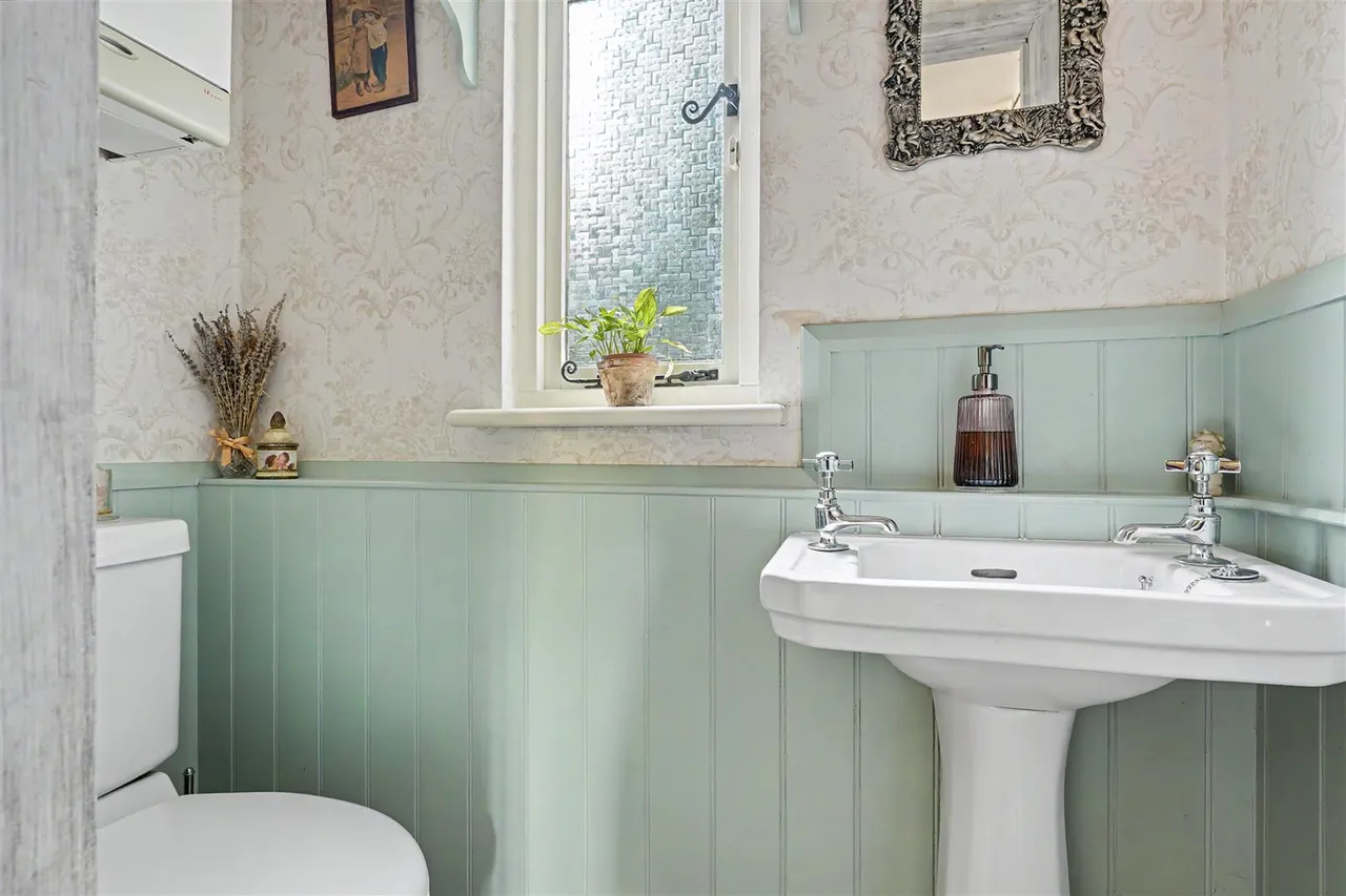 Manor Road, Little Easton, CM6, photo 14