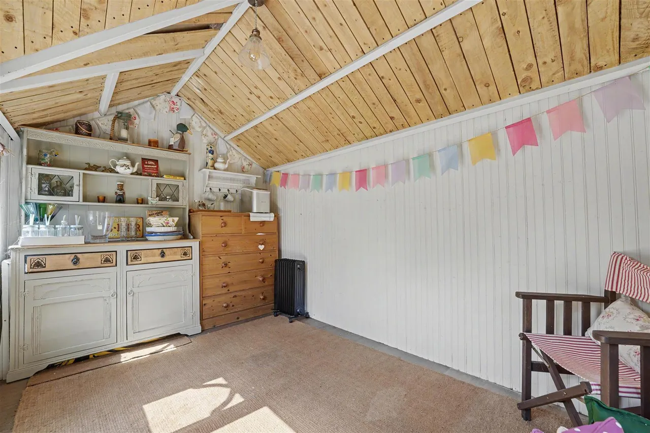 Manor Road, Little Easton, CM6, photo 27