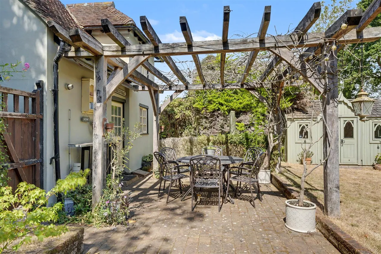 Manor Road, Little Easton, CM6, photo 25