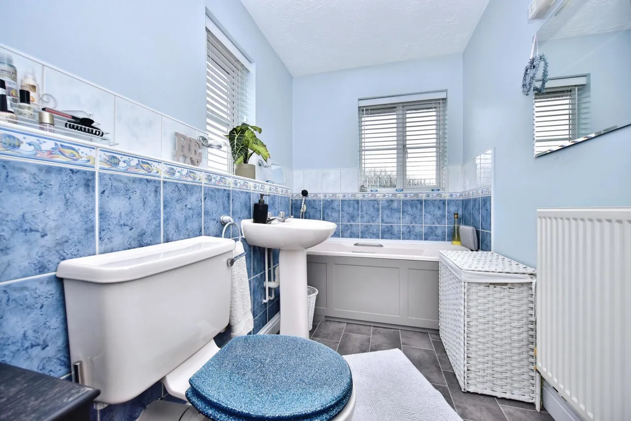 Kemsley, Sittingbourne, ME10, photo 11