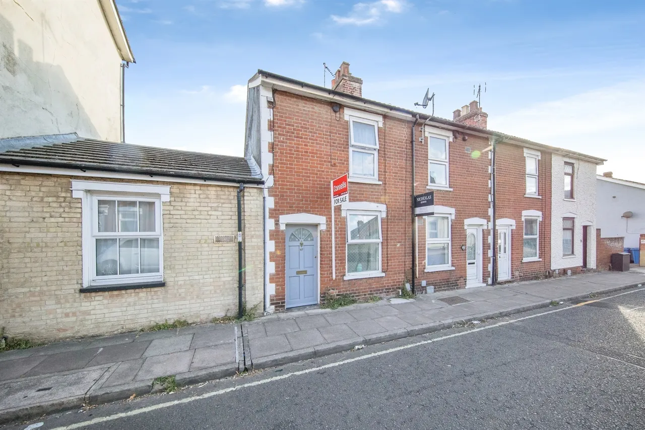 2 bed house for sale — Ann Street, IPSWICH