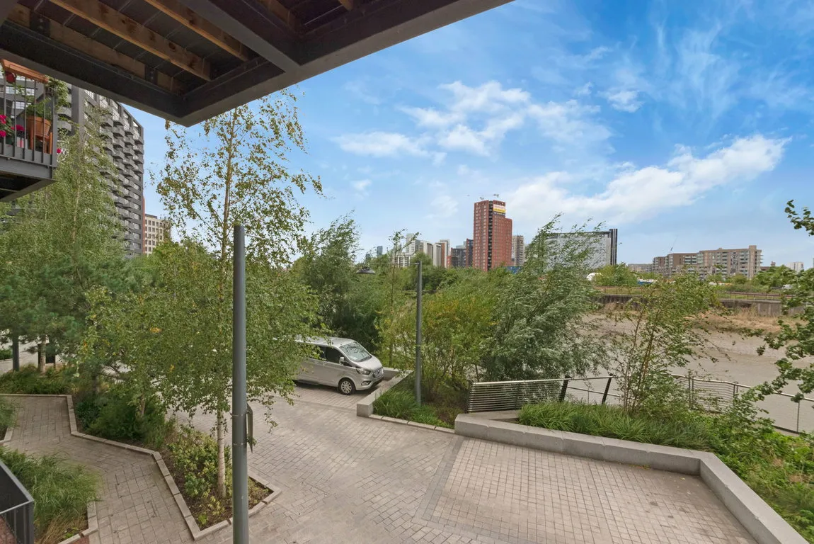 Lookout Lane, London, E14, photo 14