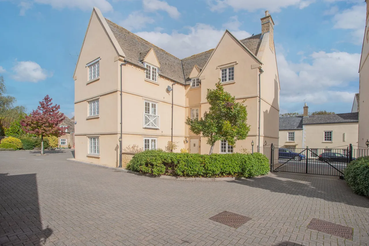 Prince Court, Tetbury, GL8, photo 18