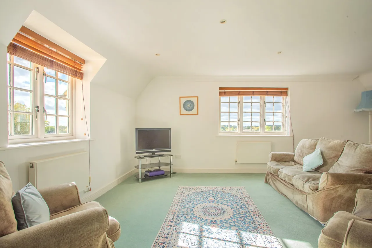 Prince Court, Tetbury, GL8, photo 3