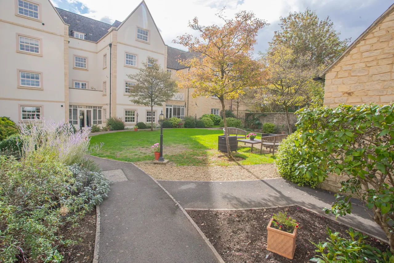Prince Court, Tetbury, GL8, photo 14