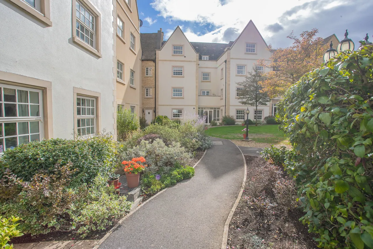 Prince Court, Tetbury, GL8, photo 13