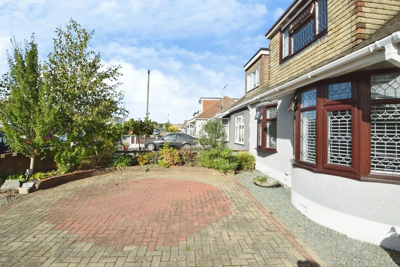 Tyrrell Road, Benfleet, SS7, photo 27