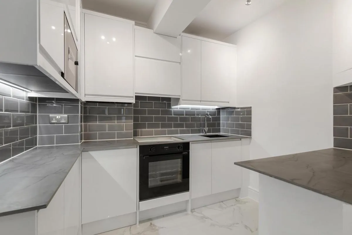 Thames Street, Sunbury-on-thames, TW16, photo 16