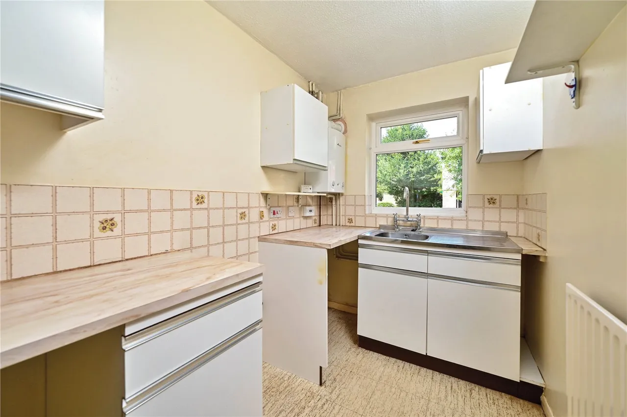 Wellesley Close, Ash Vale, Guildford, Surrey, GU12 5SW, photo 5