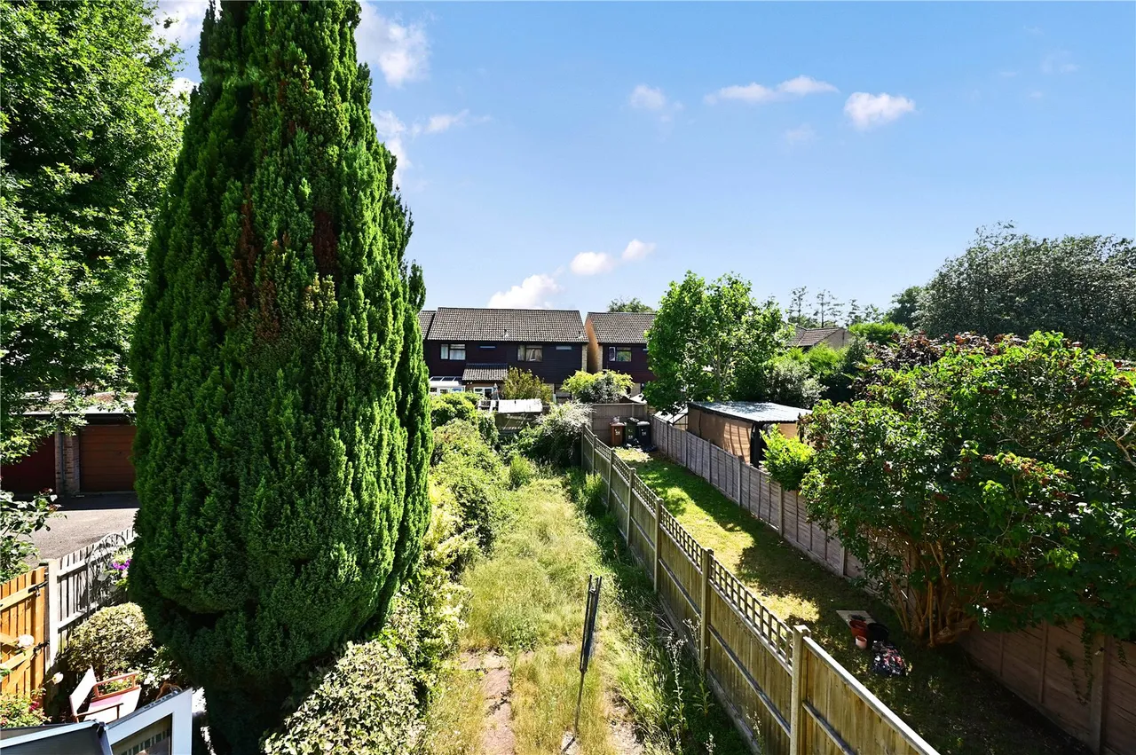 Wellesley Close, Ash Vale, Guildford, Surrey, GU12 5SW, photo 2