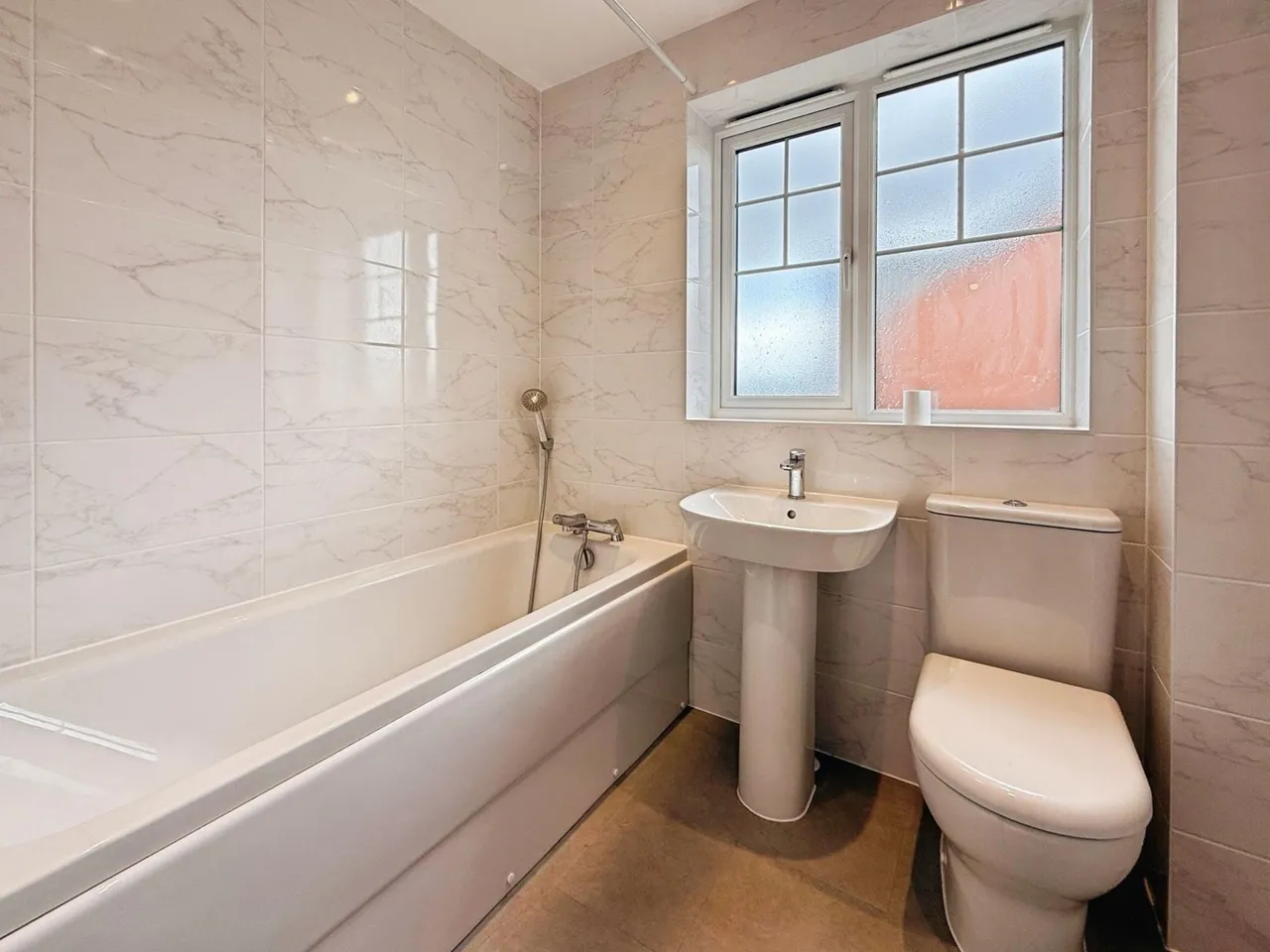 John Williams Close, Priorslee, TF2, photo 5