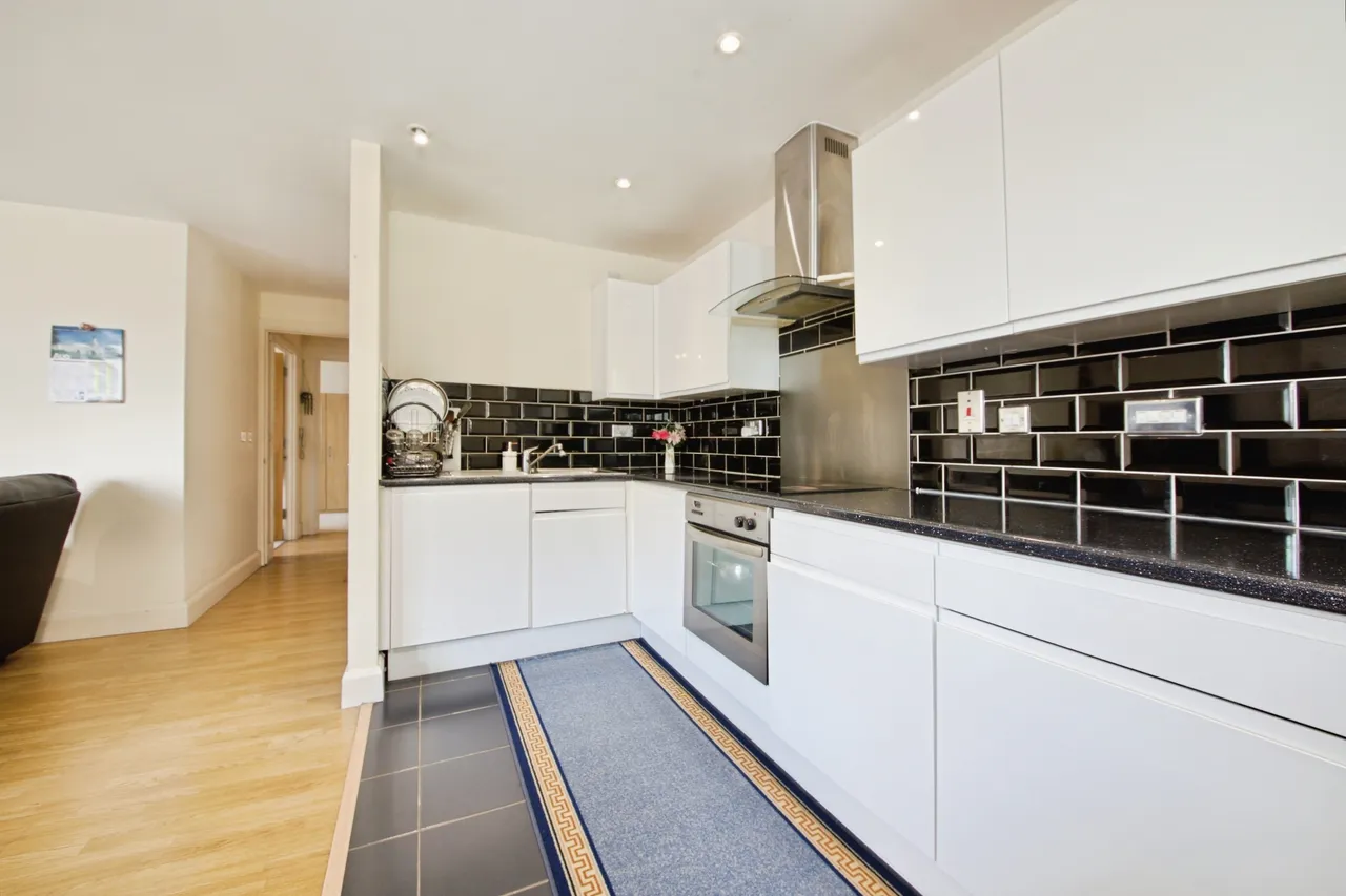 93 Clements Road, Ilford, photo 3