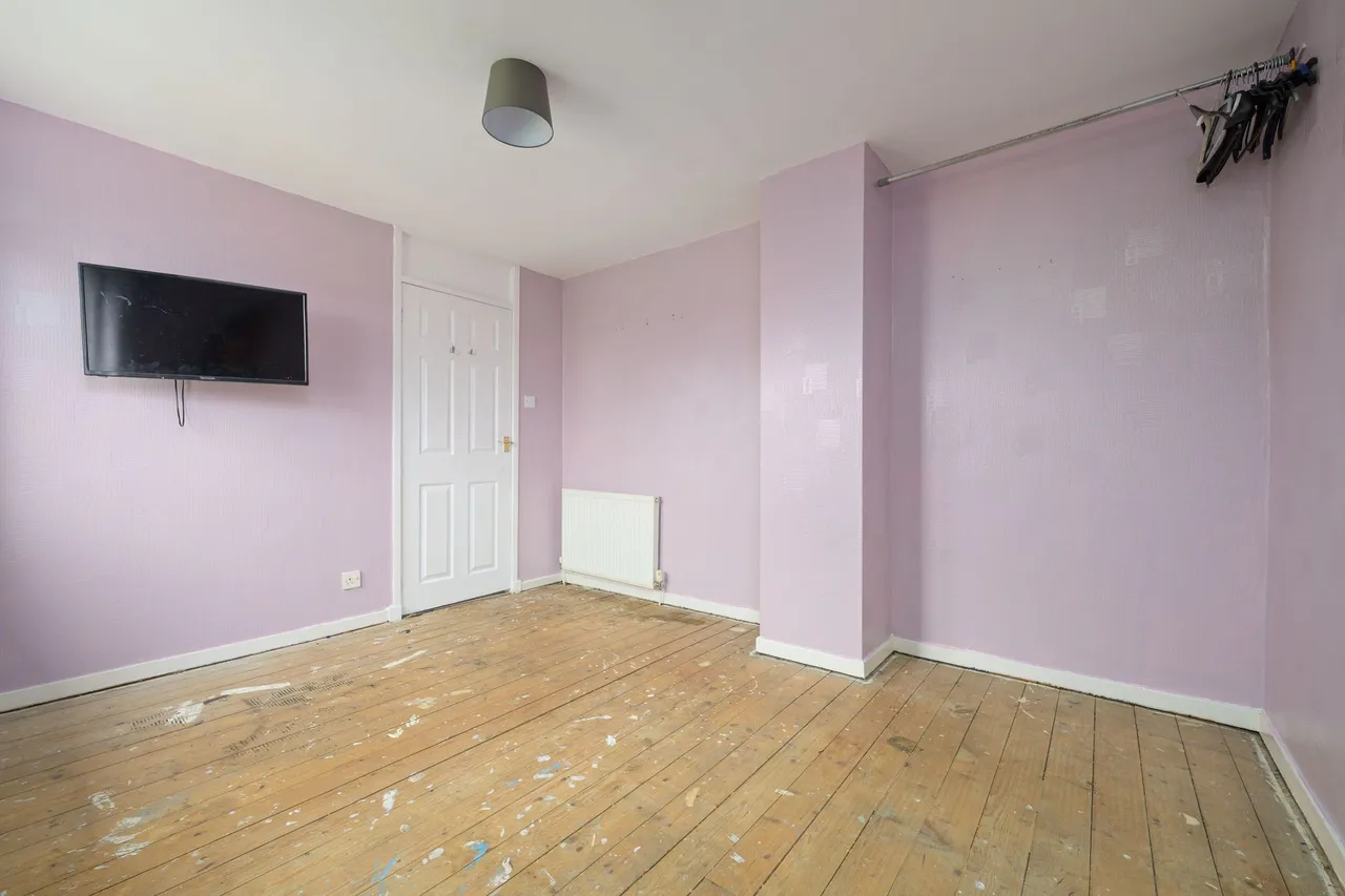 Bridgend Place, Whitburn, photo 7