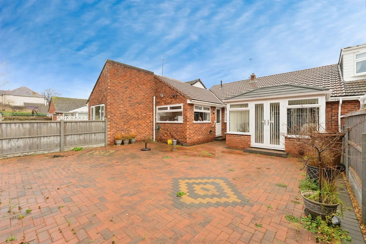 2 bed house for sale — Howbeck Close, Prenton