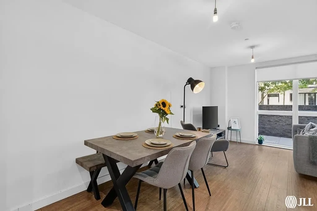 Madison Way, London, E20, photo 10