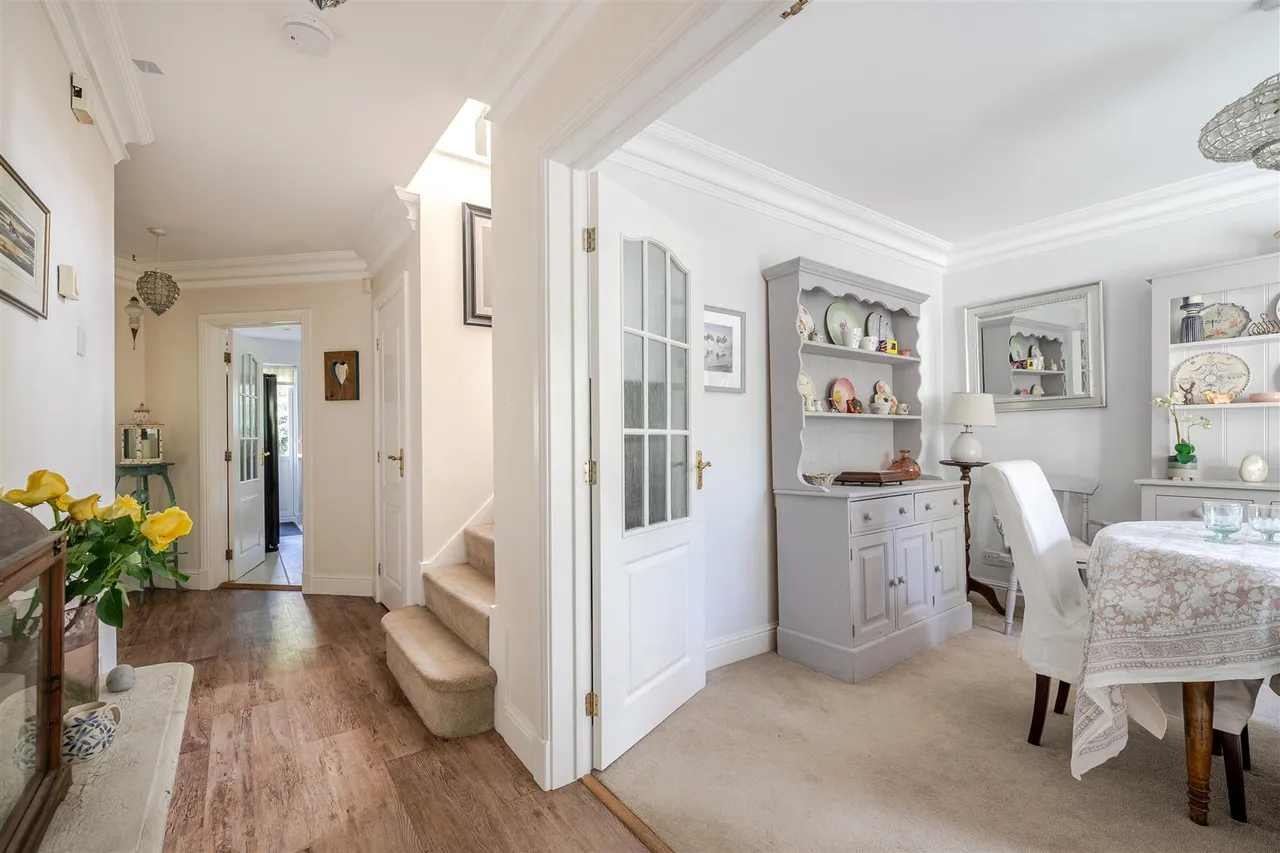Martingale Road, Burbage, SN8, photo 13