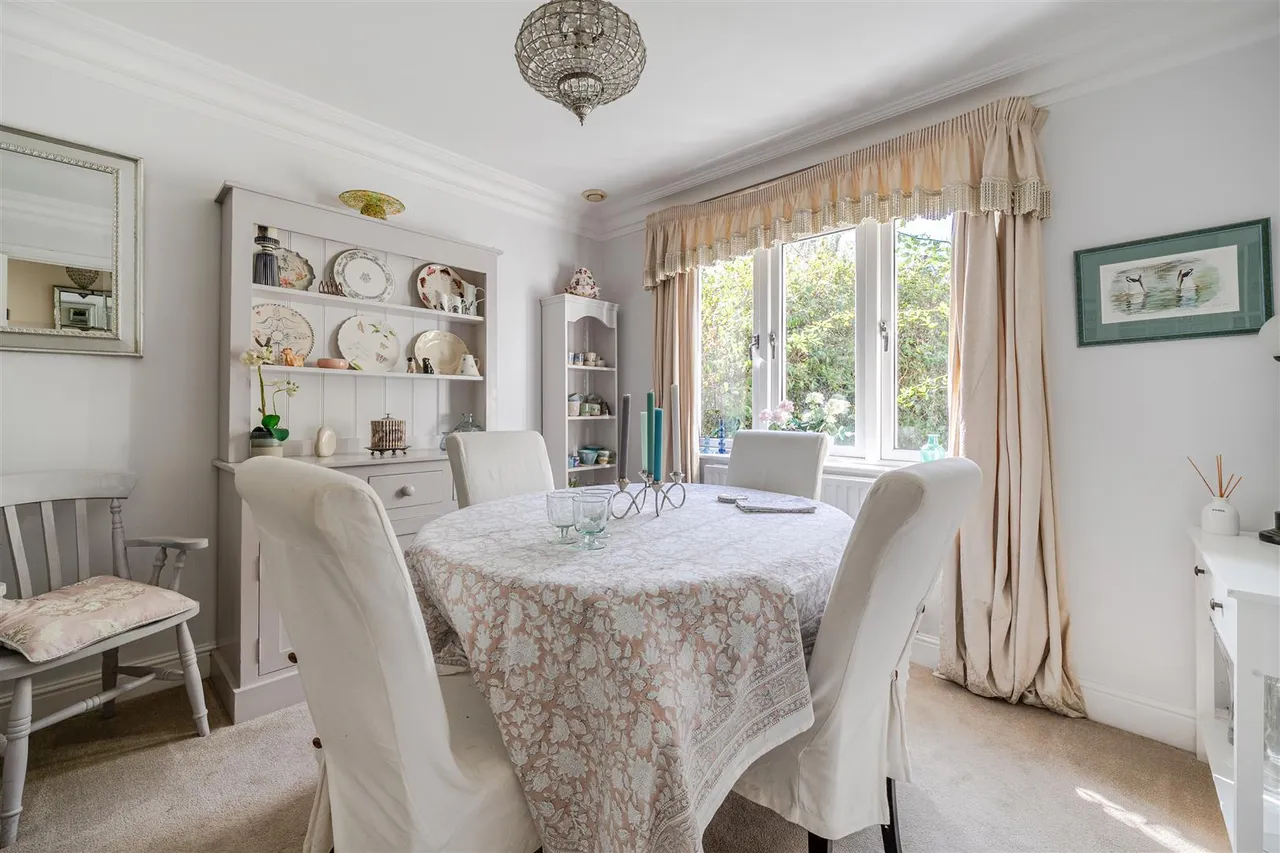 Martingale Road, Burbage, SN8, photo 4