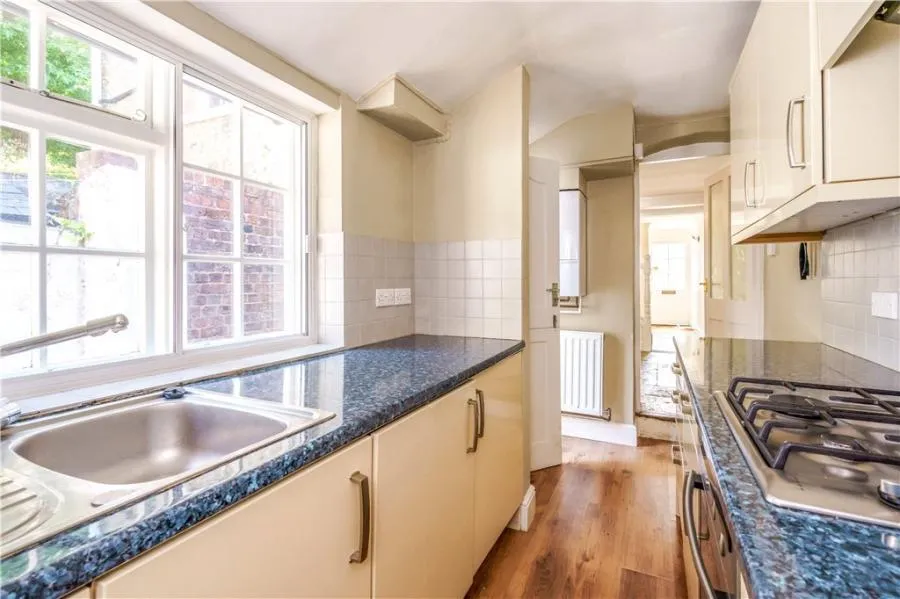 Orchard Street, Chichester, PO19, photo 4