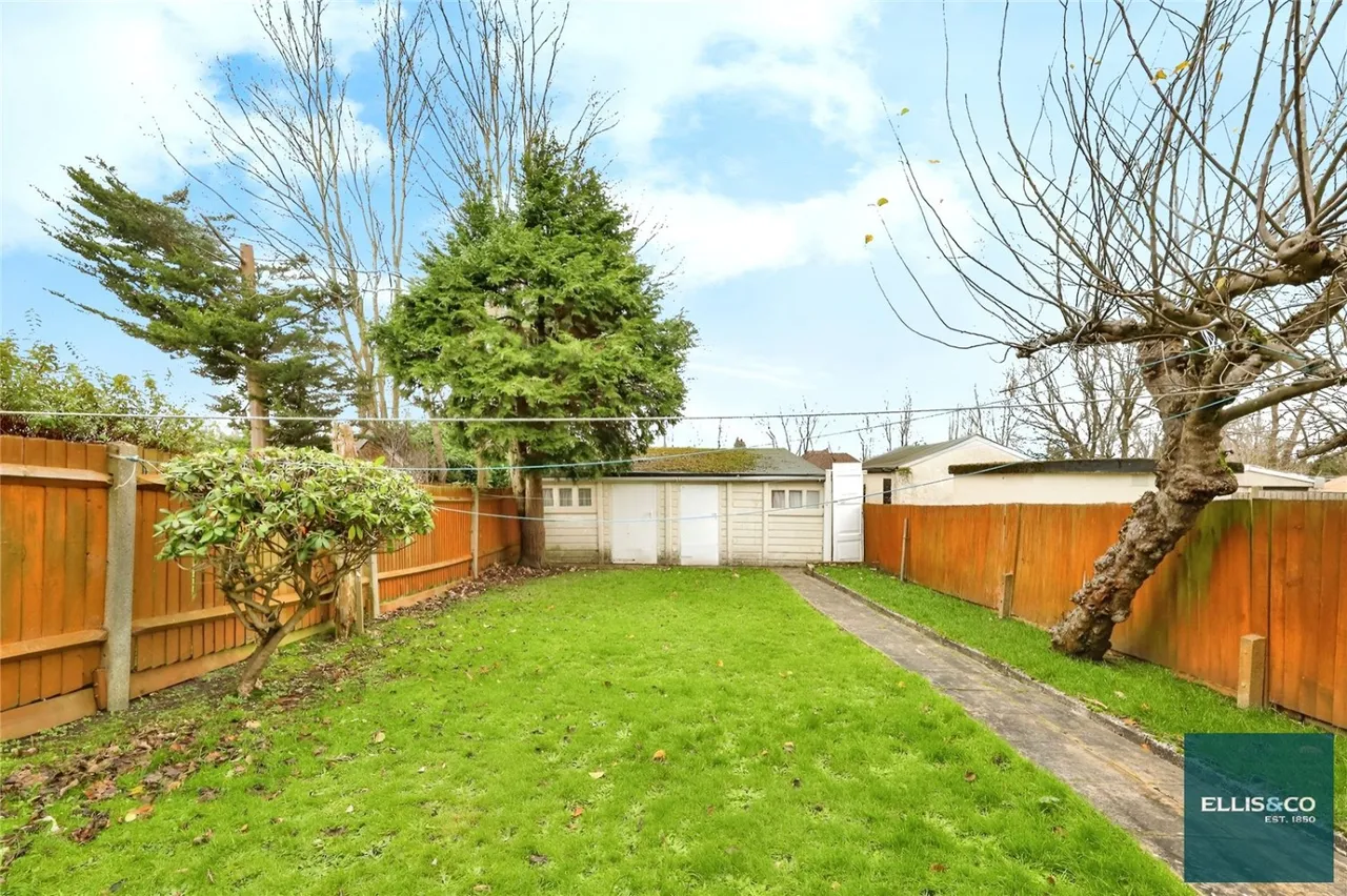 Wentworth Avenue, Finchley, N3, photo 15