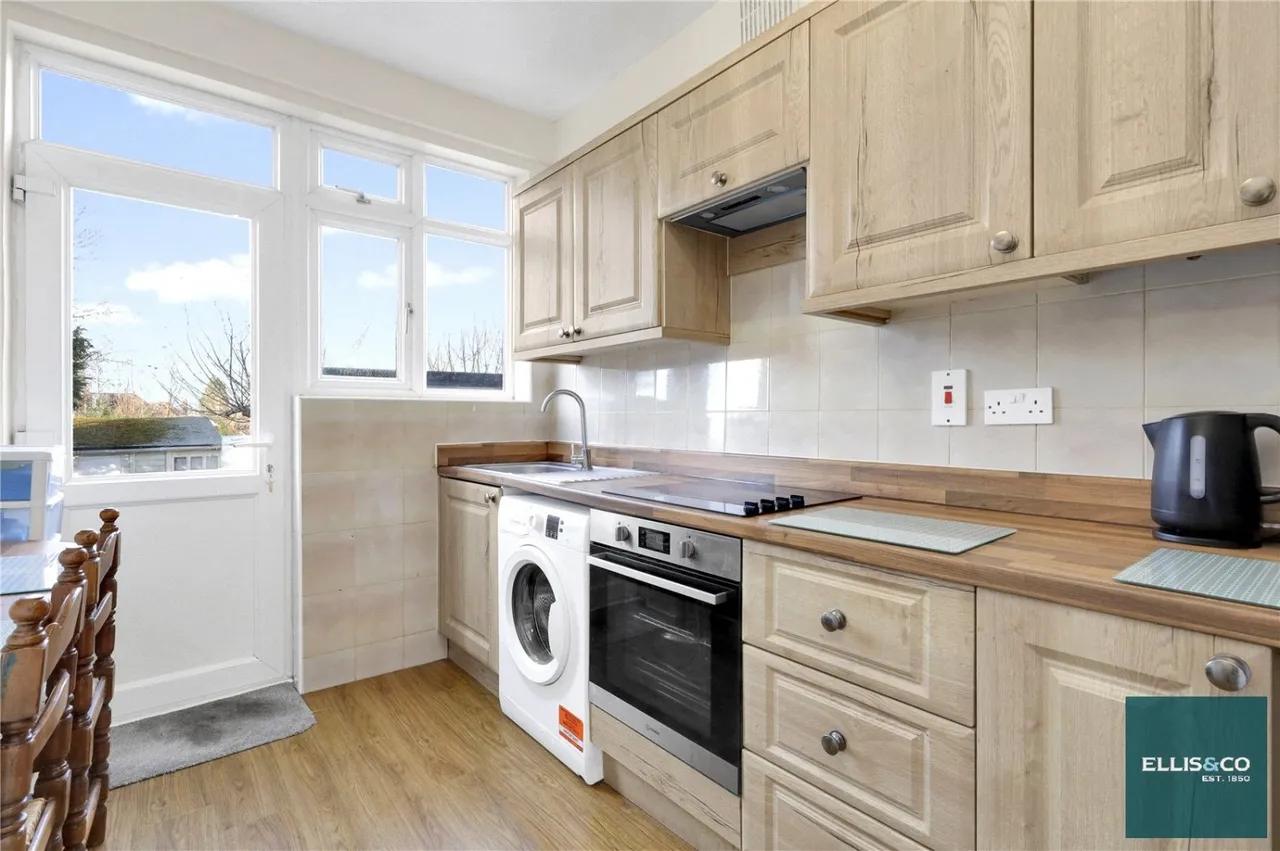 Wentworth Avenue, Finchley, N3, photo 2