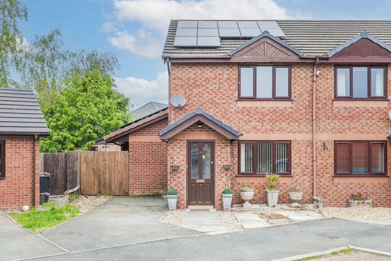 2 bed house for sale, Smithfields, Chester