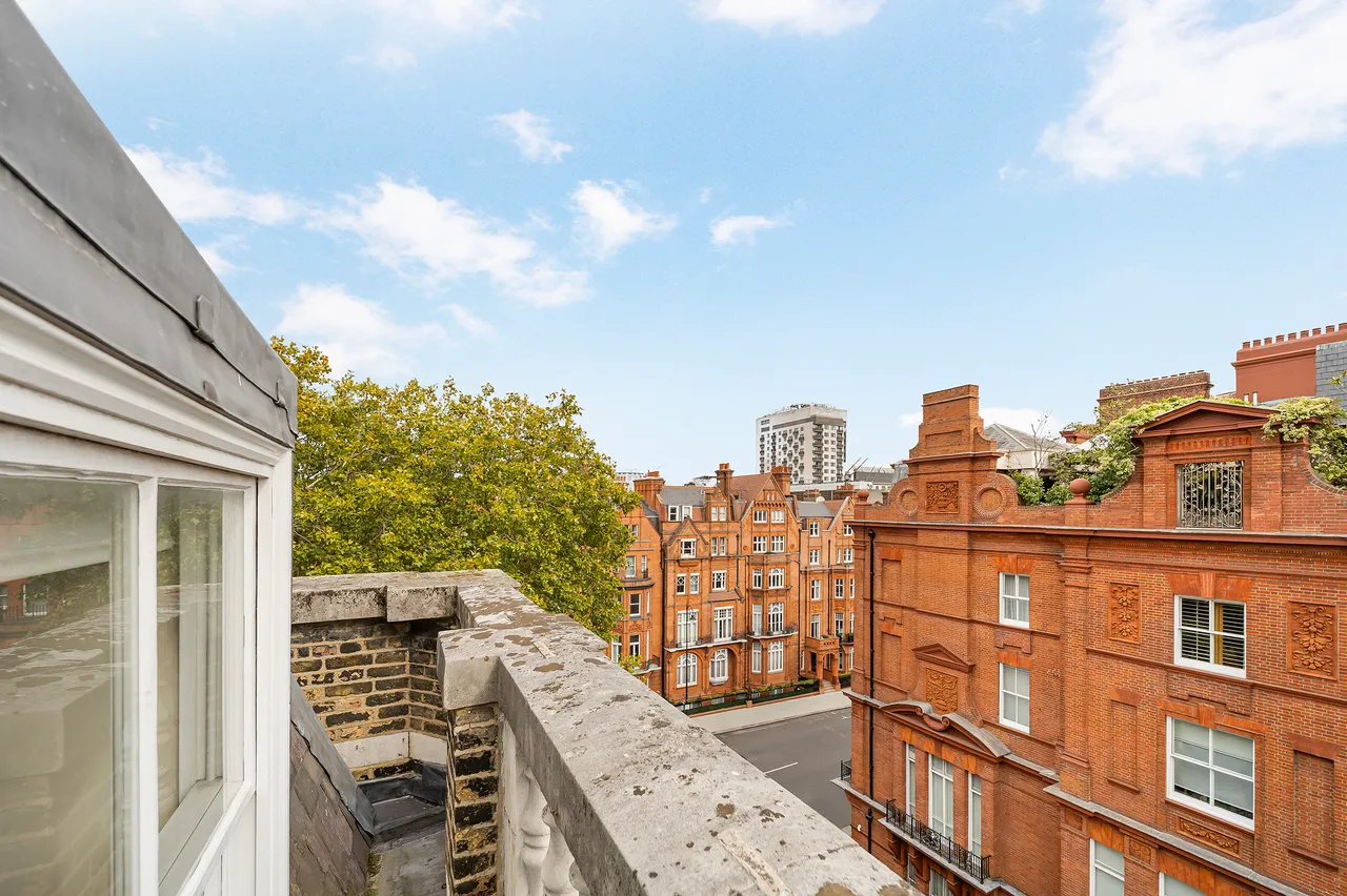 Pont Street, Knightsbridge, London, photo 6